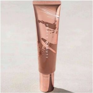 Fenty beauty body sauce body luminizing tint in salty caramel